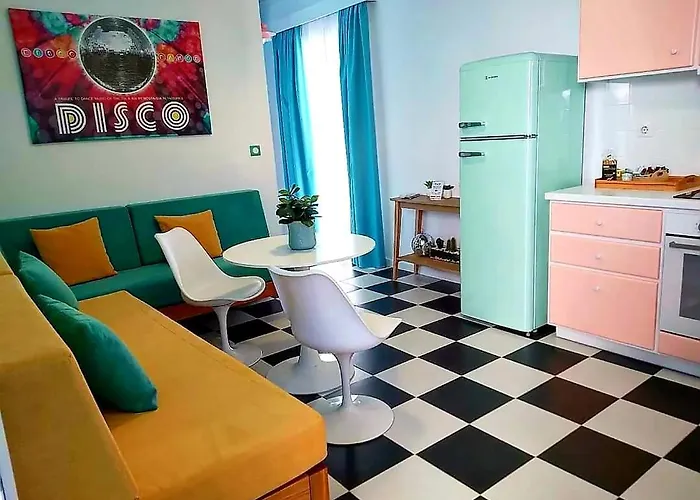 Nostalgia Retro * Naxos City