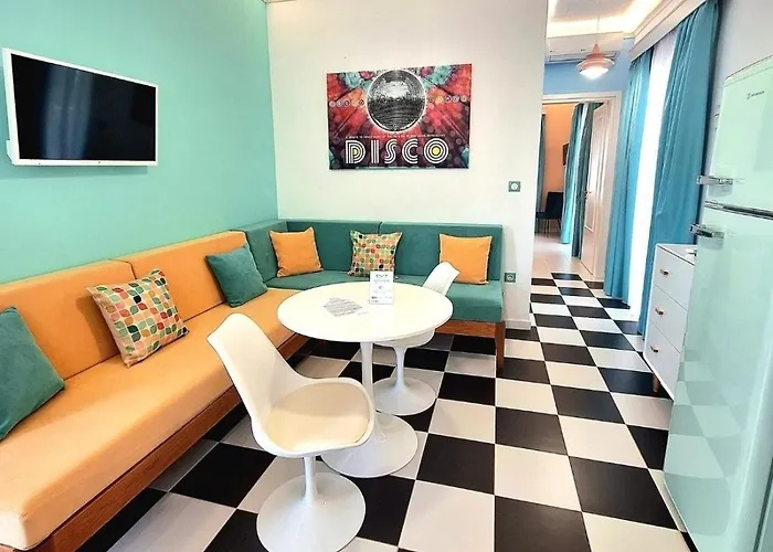 Nostalgia Retro דירה *